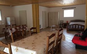 Maisons de vacances à Curzon